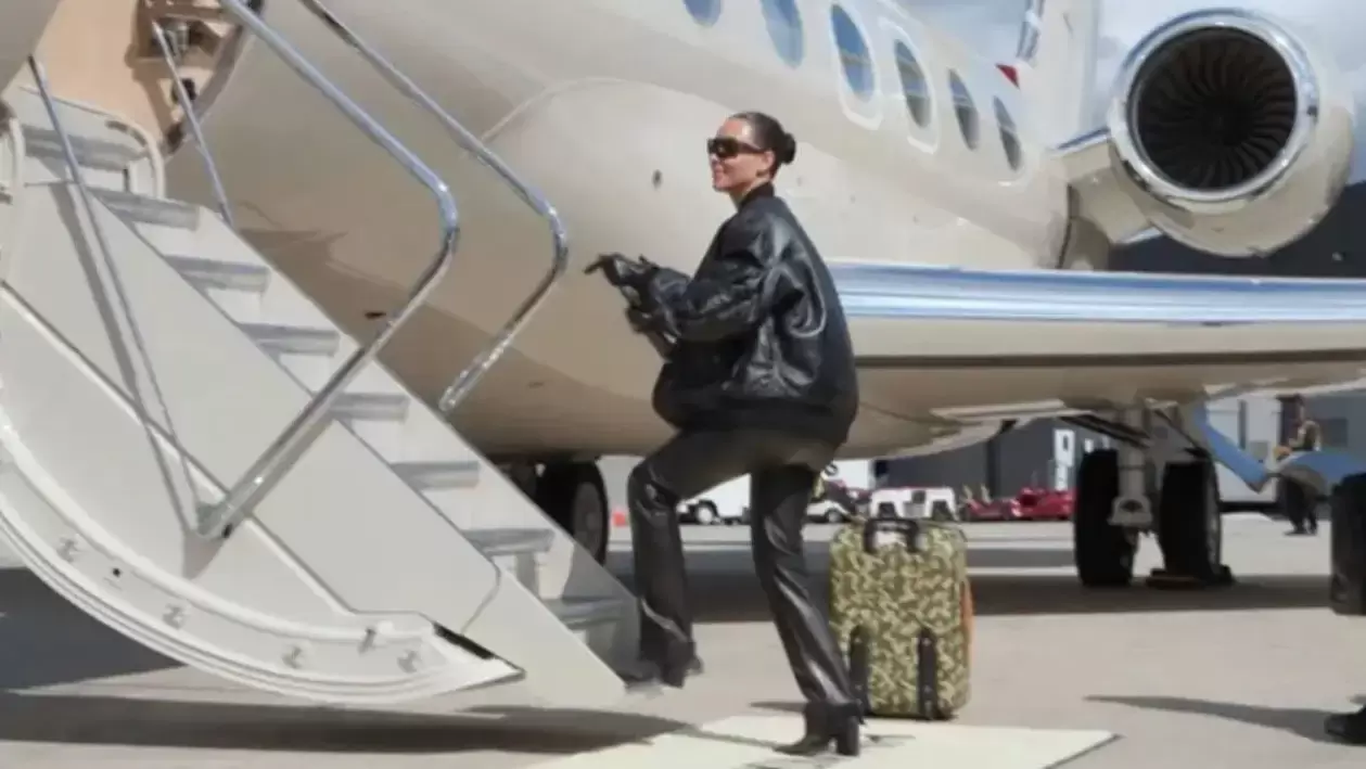inside Kim Kardashian's private jet