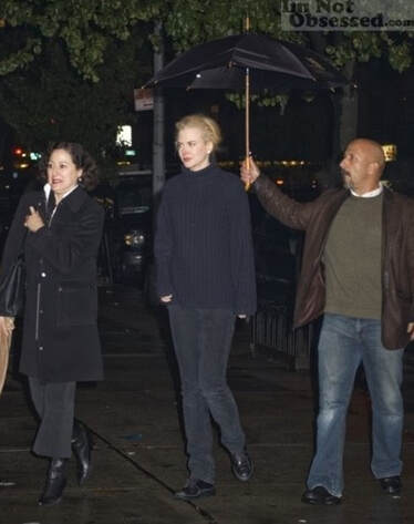 Nicole Kidman and her assistants